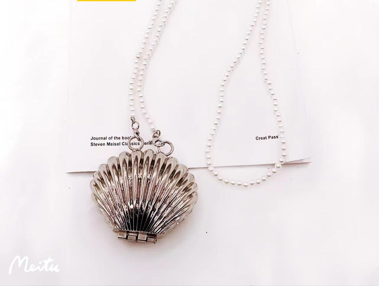 Diagonal Shell Cross Bag