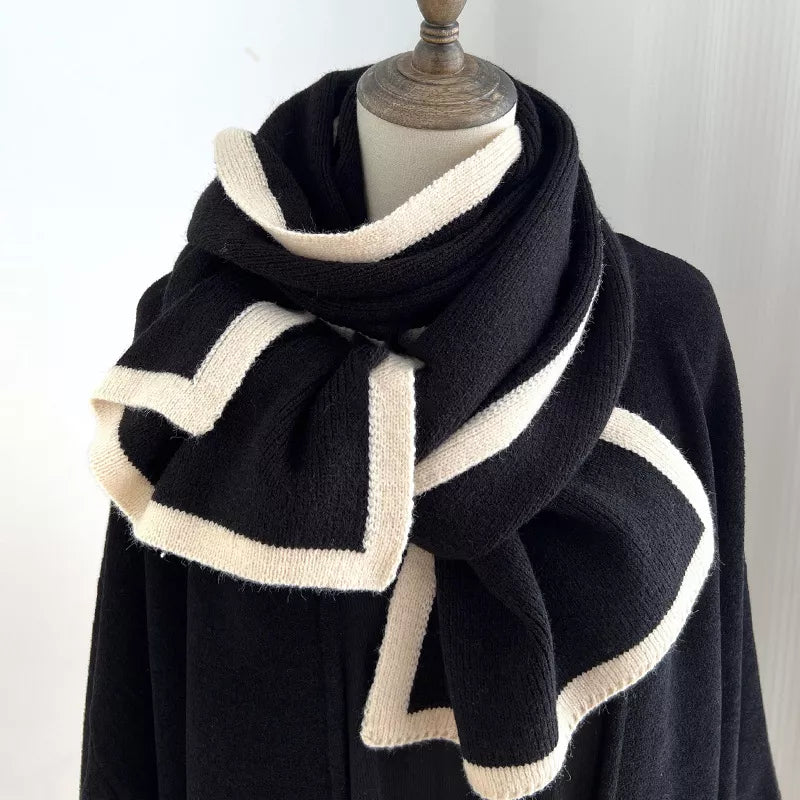 Contrast Trim Winter Scarf