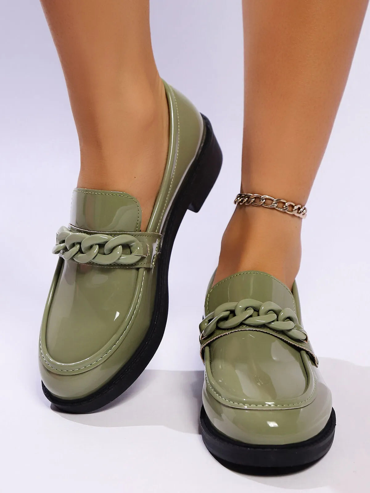 Round Toe Chain Detail Loafers