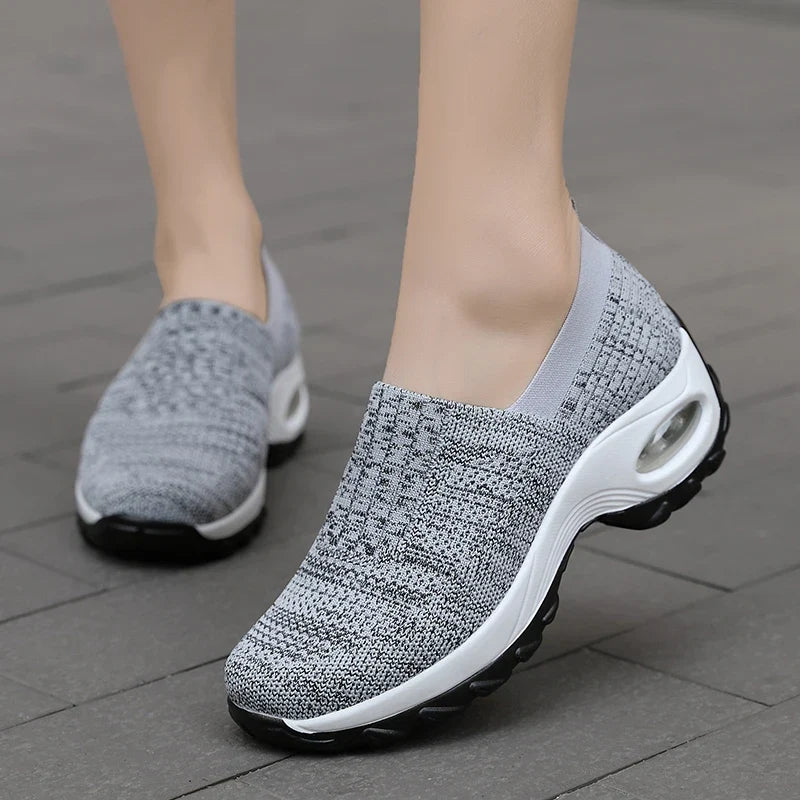 Air cushion platform slides in light gray