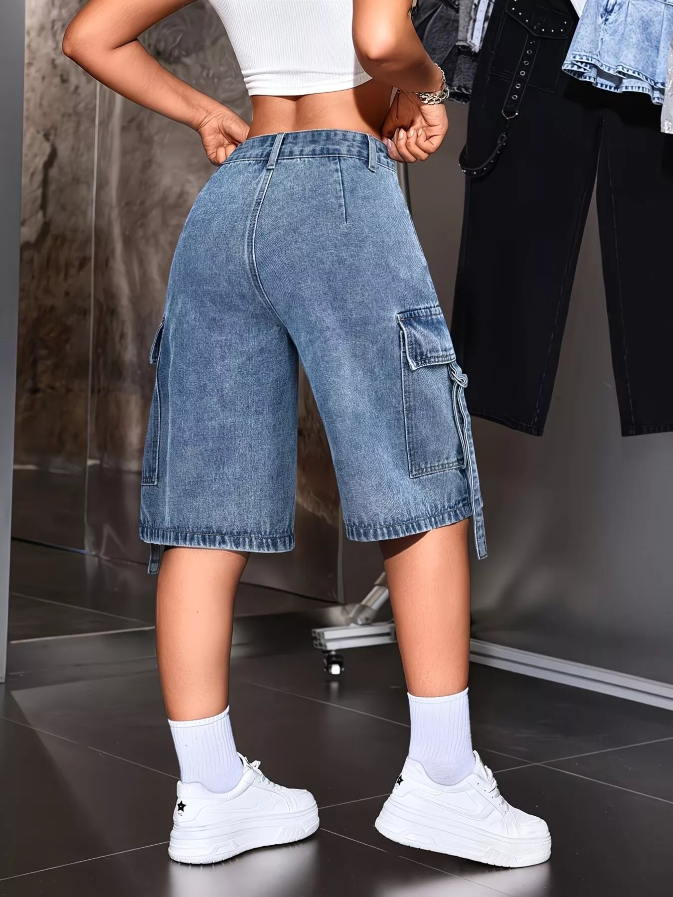Loose Fit Cargo Denim Capris