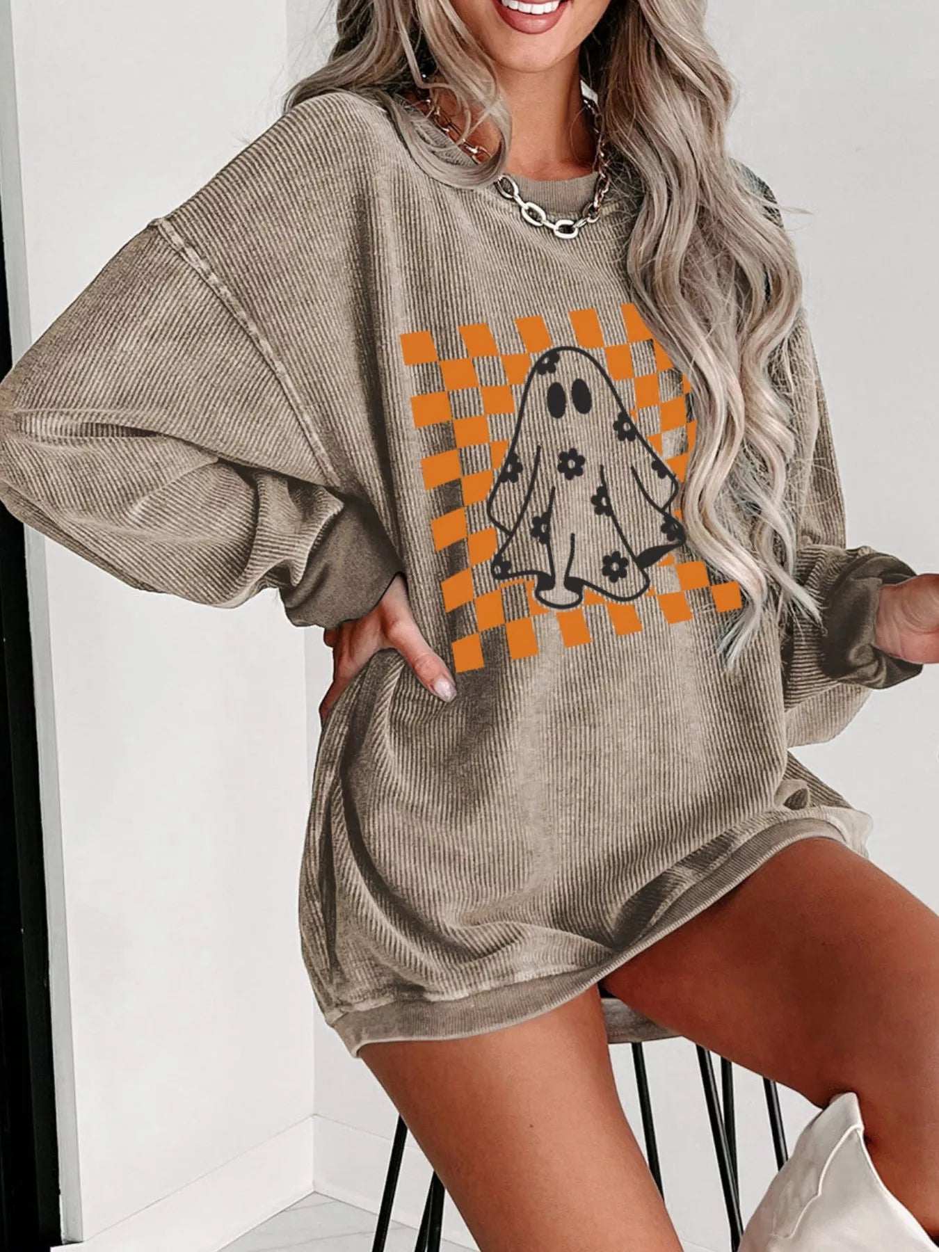 Halloween Ghost Graphic Sweatshirt