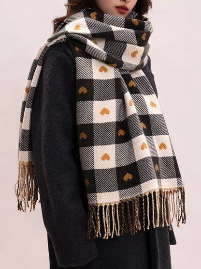Heart Pattern Plaid Tassel Scarf