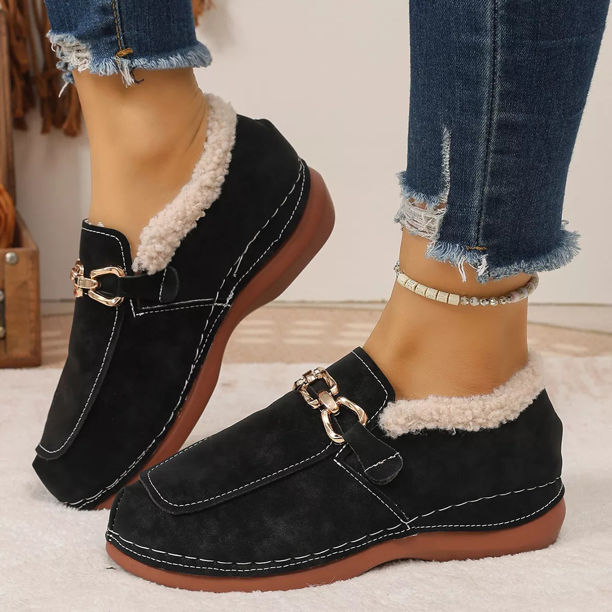 Women's round toe chain detail winter slip-on flats