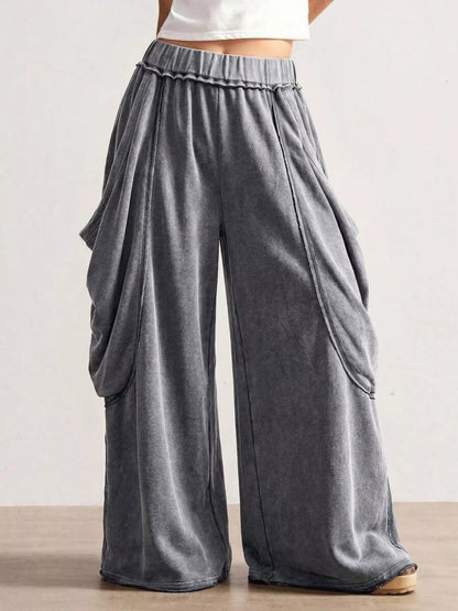 Oversized Wide-Leg Cargo Pants