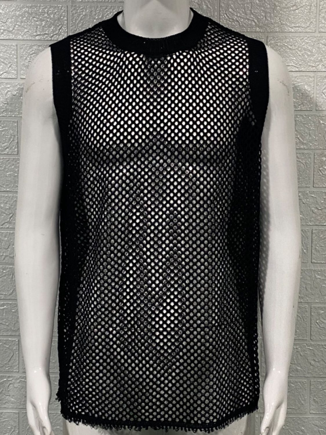 Men's Hollow Out Sleeveless Knit Top