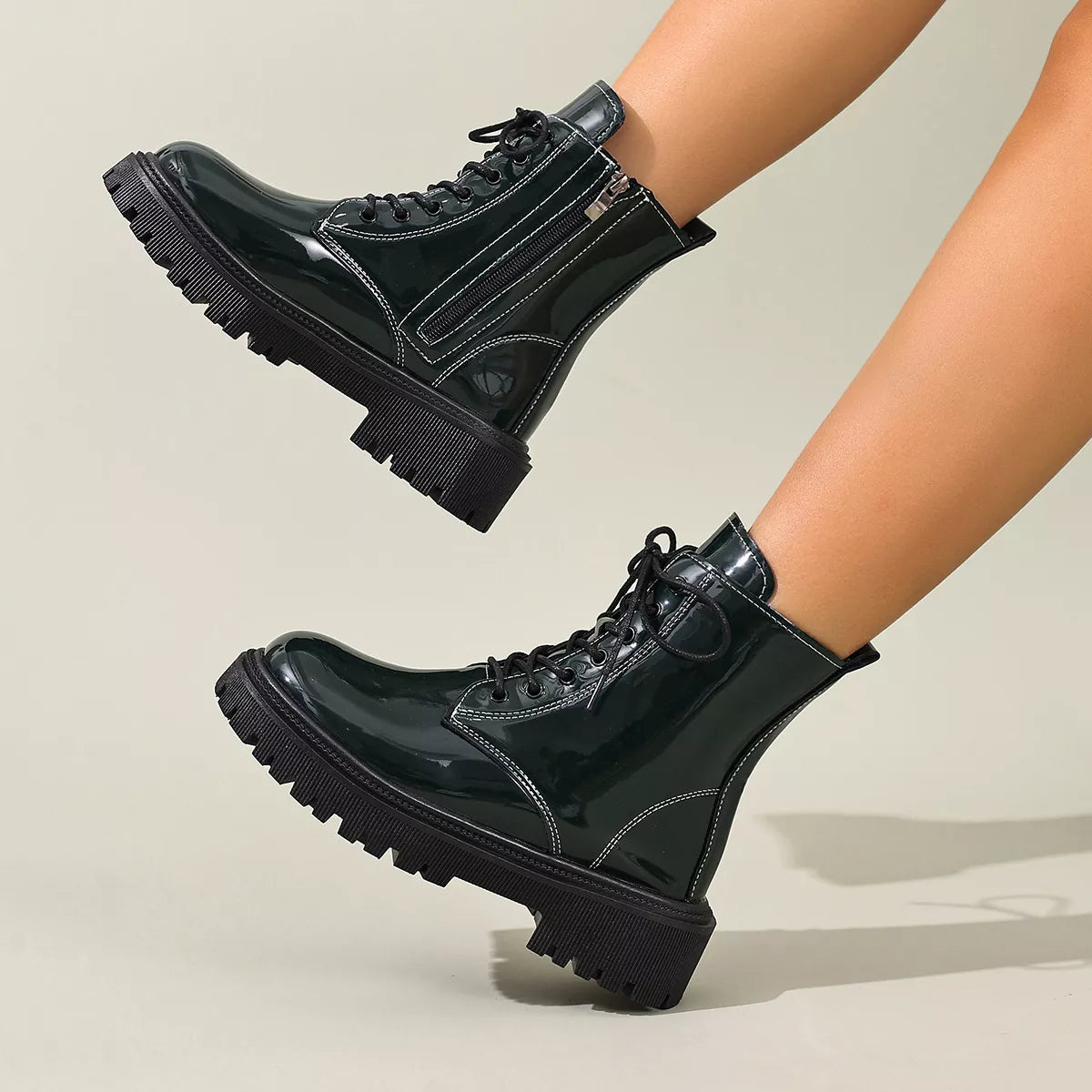 Lace-up boots in Dark Green