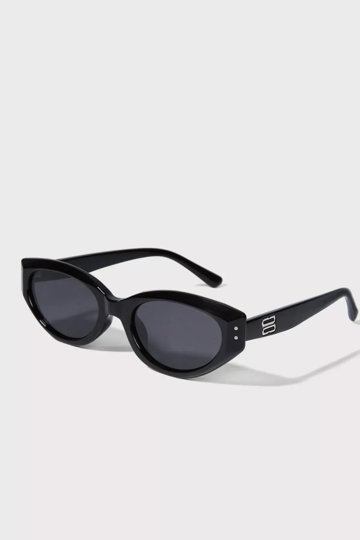 Black acetate oval sunglasses, view 3