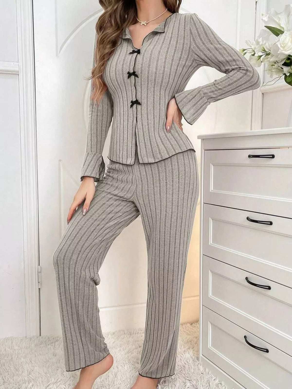 Bow-front lounge set, view 8