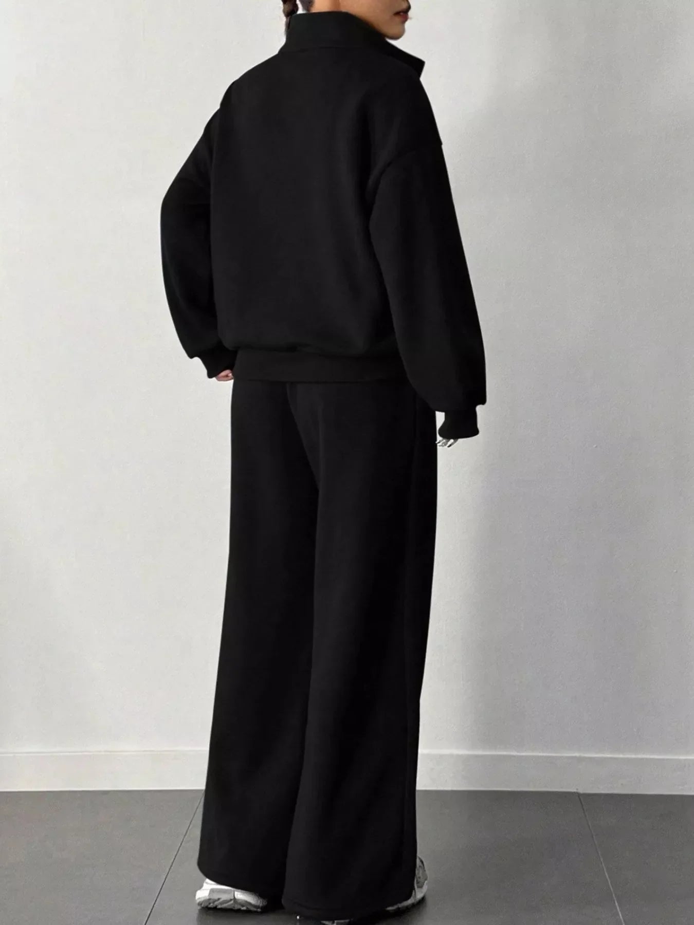 Sweatshirt and Pants Set