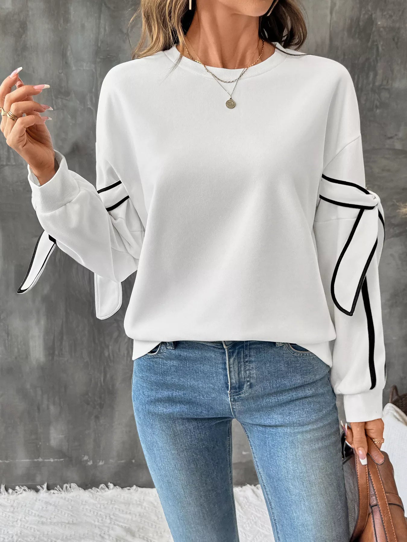 Side Striped Round Neck Sweatshirt