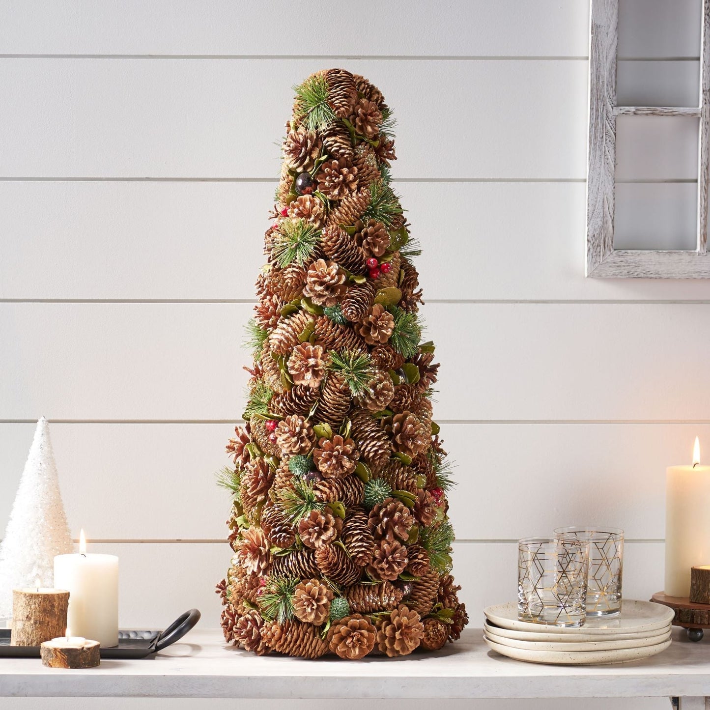 Pine cone table top tree