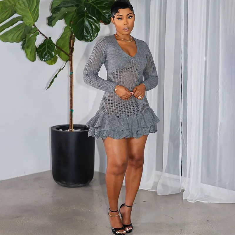 Edge deep V-neck long sleeved dress