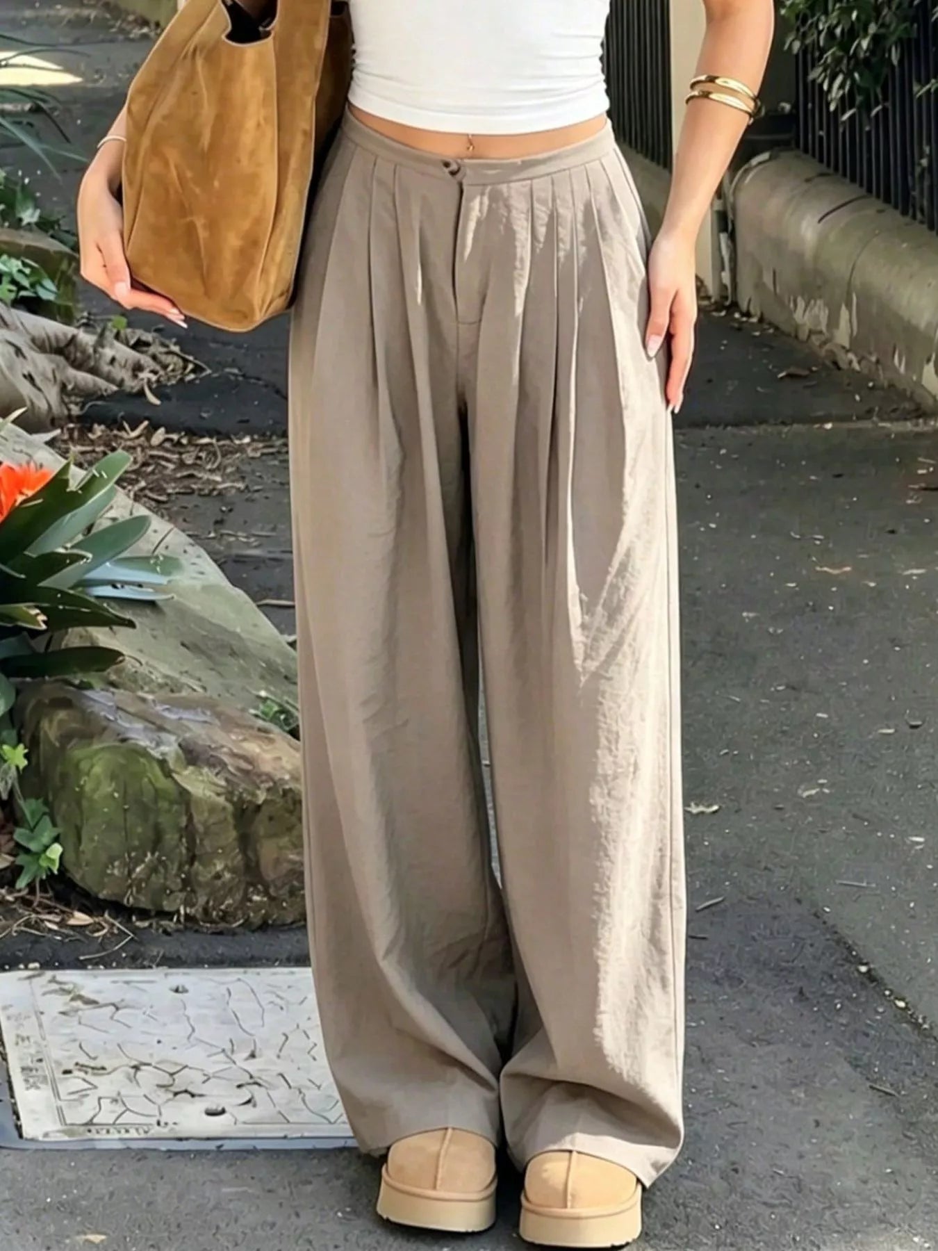Wide-Leg Pleated Pants