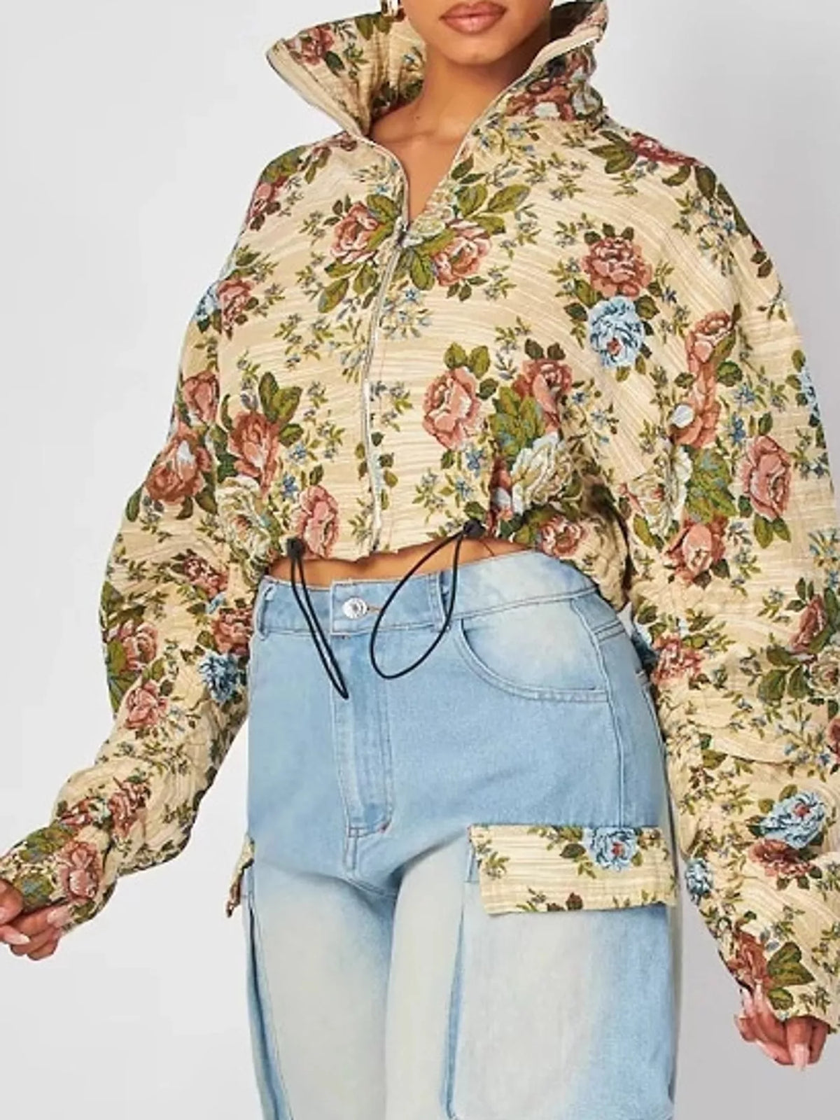 Floral cropped jacket and cargo jeans set, view 4