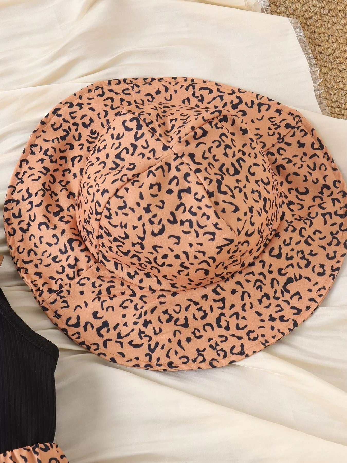 Children's Halter Top and Leopard Print Ruffled Skirt Set with Hat