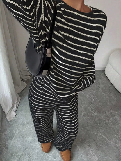 Plus size relaxed top & pants set, view 6