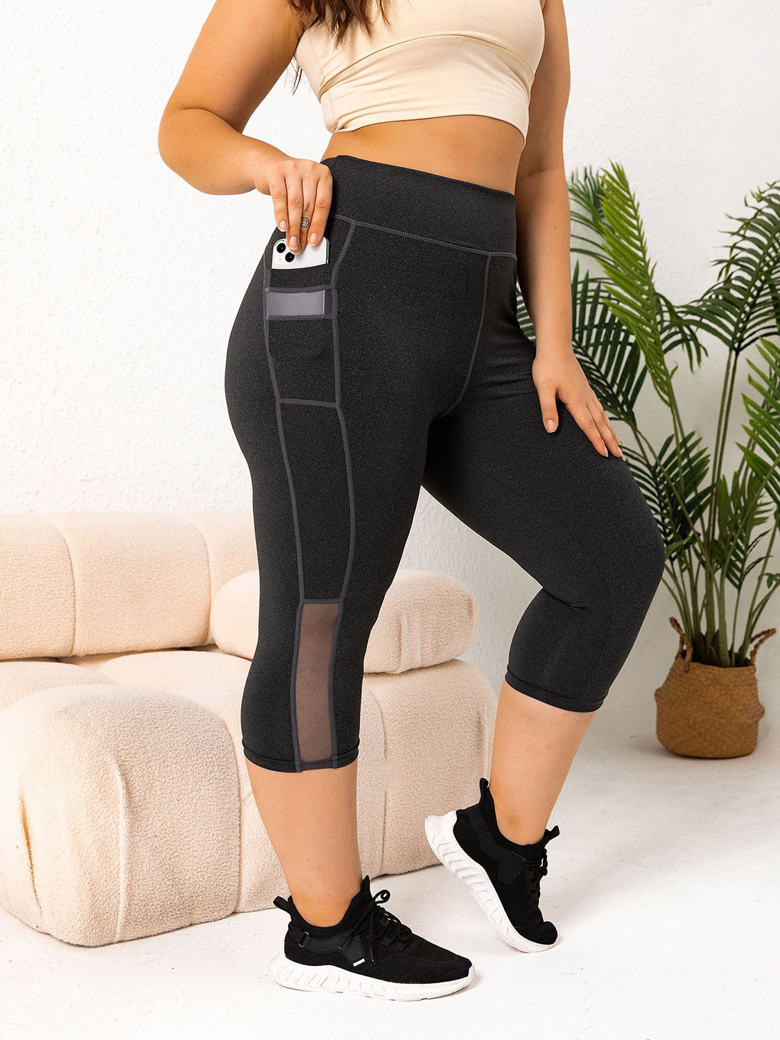 Plus Size Pocketed Active Leggings