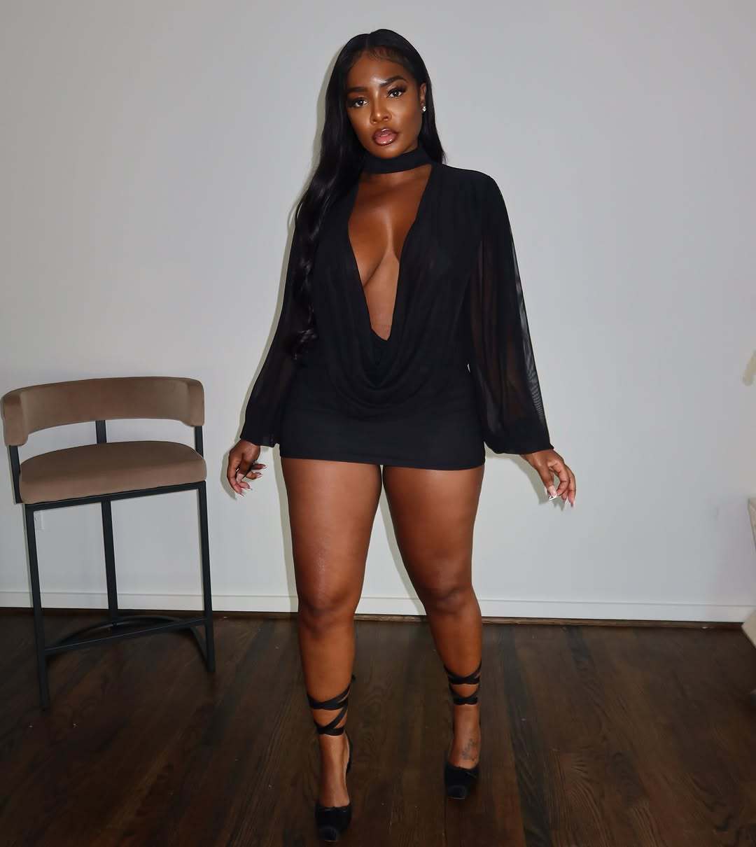 Mesh splicing hip hugging short dress