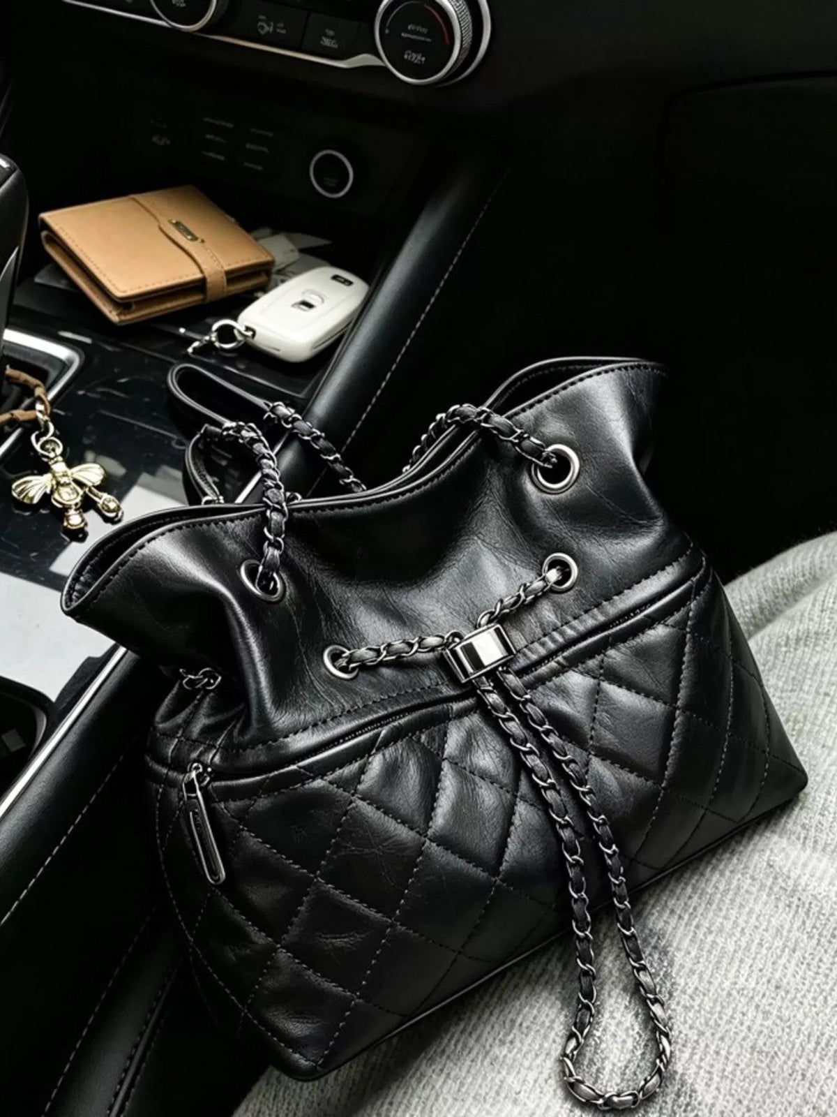 Quilted Chain Shoulder Bag
