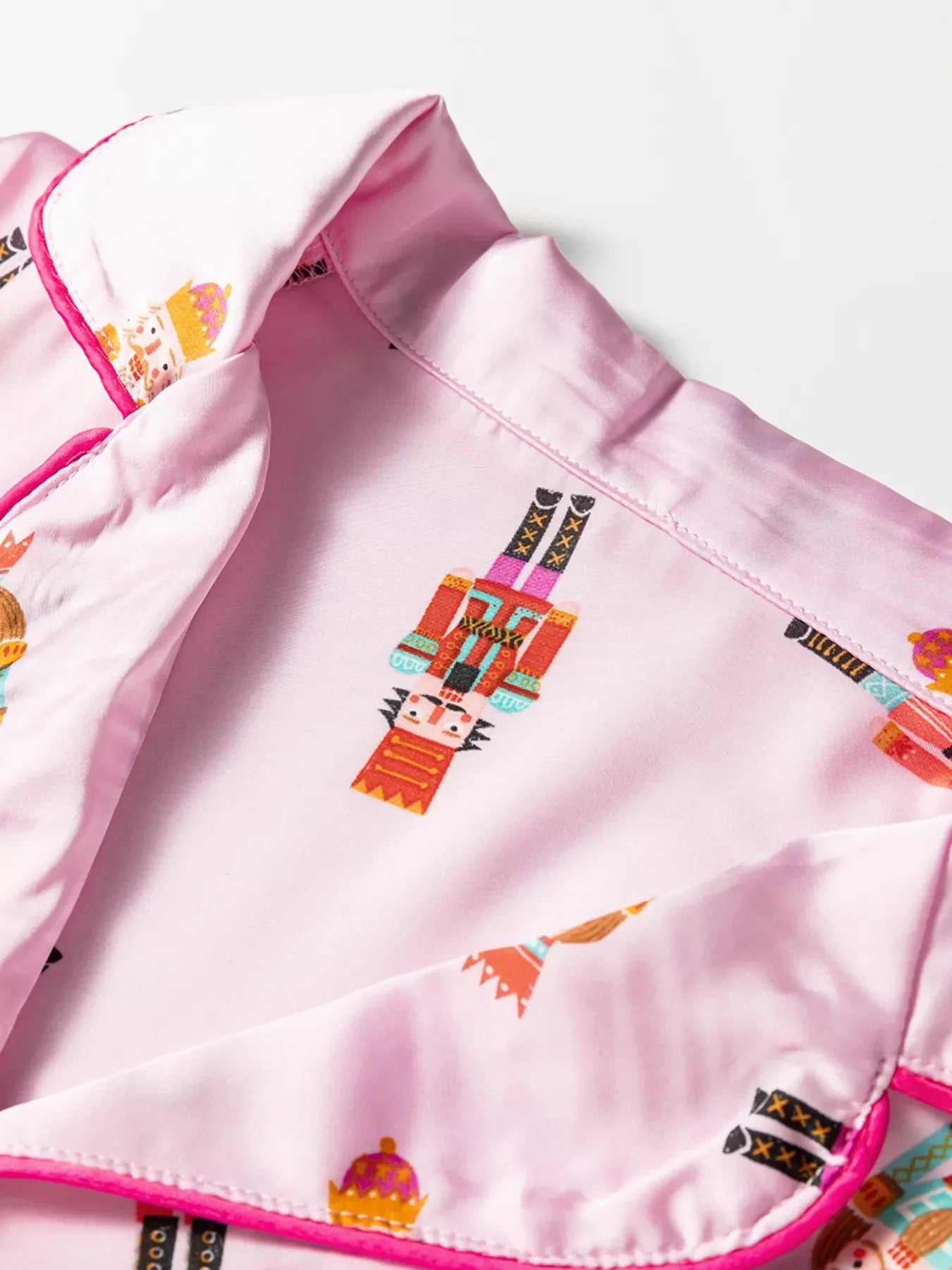 Nutcracker Print Contrast Trim Pajama Set