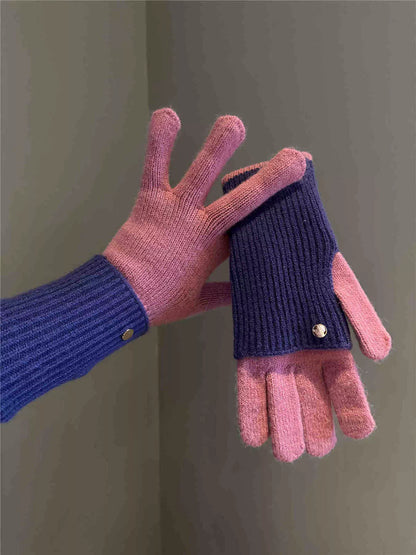 Two-Tone Knitted Gloves