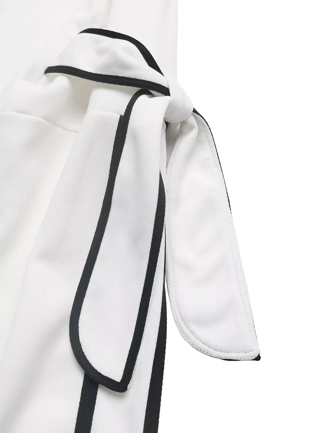 Side Striped Round Neck Sweatshirt