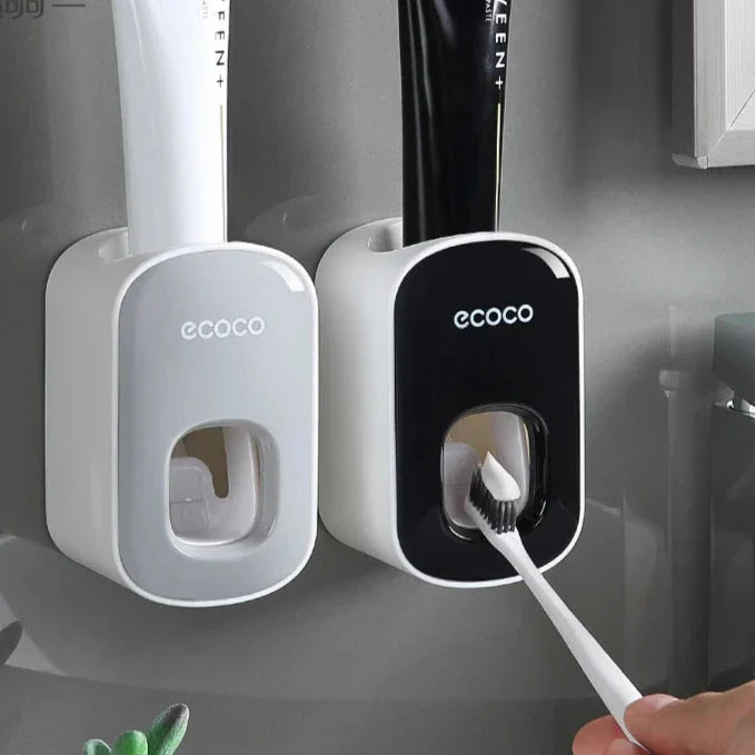 Toothpaste dispenser set, view 4