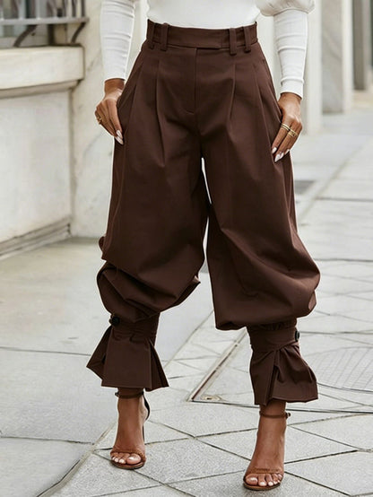 Lantern pants in Brown