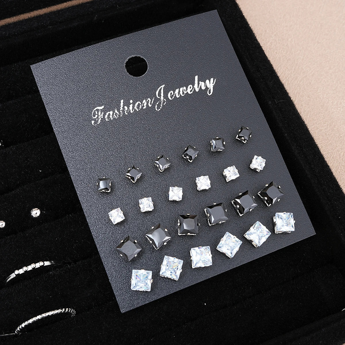 Silver-tone jewelry set, view 3