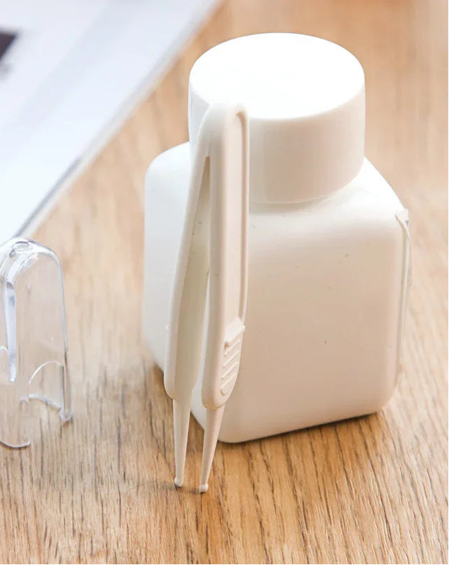 Baby Dig Booger Clip