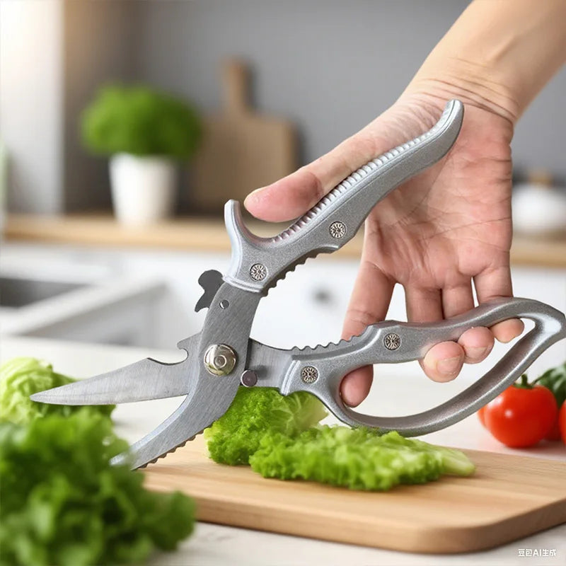 Heavy-duty kitchen shears, view 4