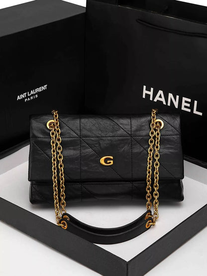 Quilted chain-strap shoulder bag, view 5