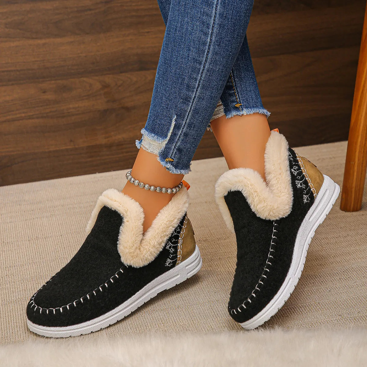 Fleece-Lined Round Toe Ankle Boots