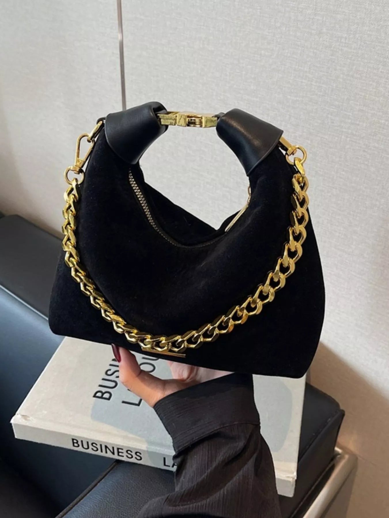 Chain Detail Crossbody Bag