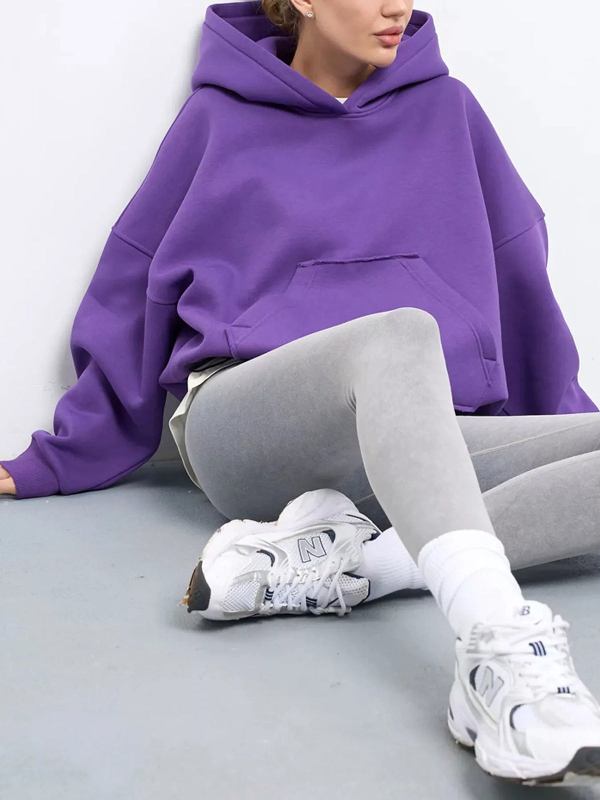 Oversized kangaroo pocket hoodie, view 19