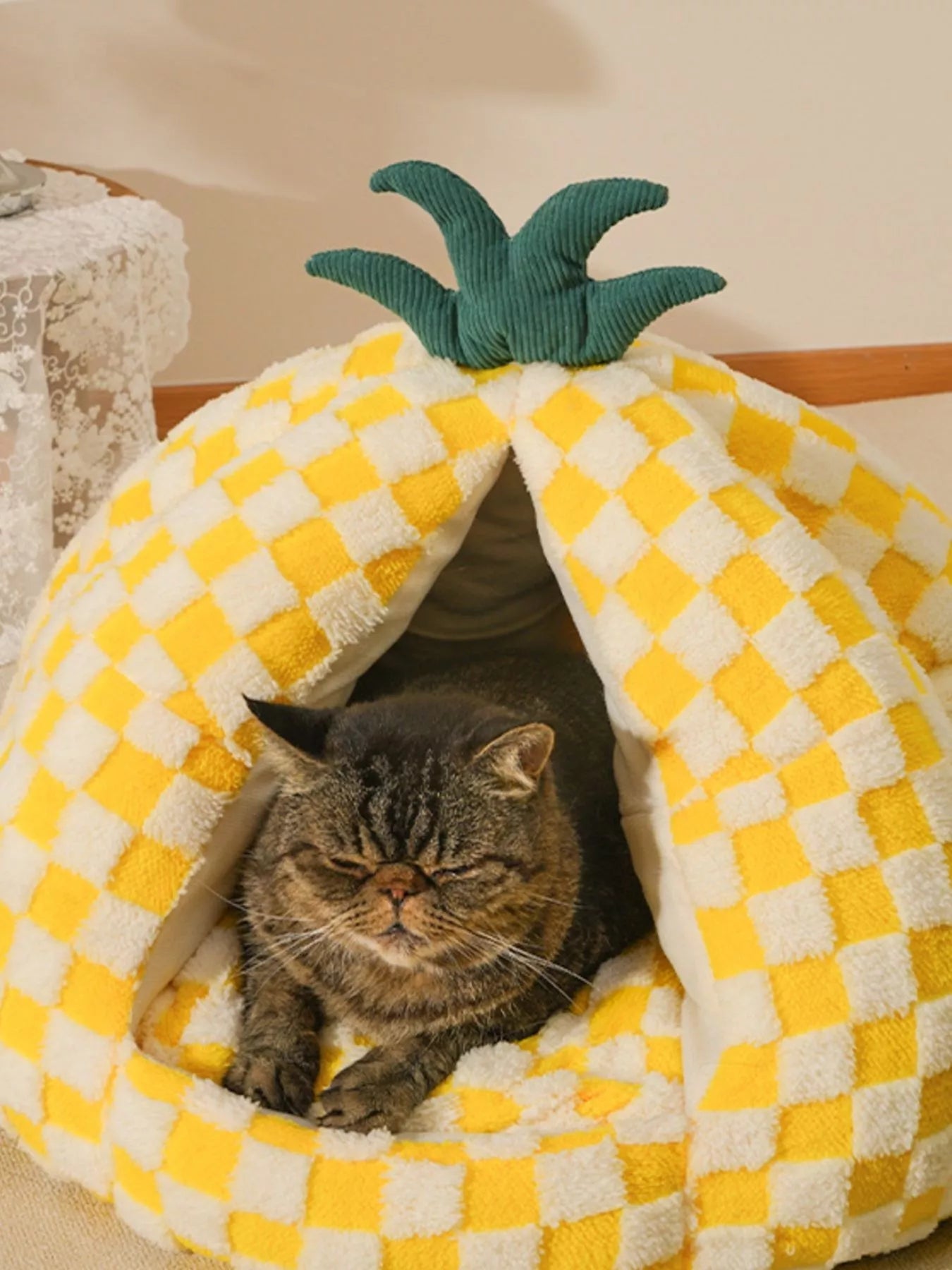 Pineapple Shaped Cozy Pet Nest