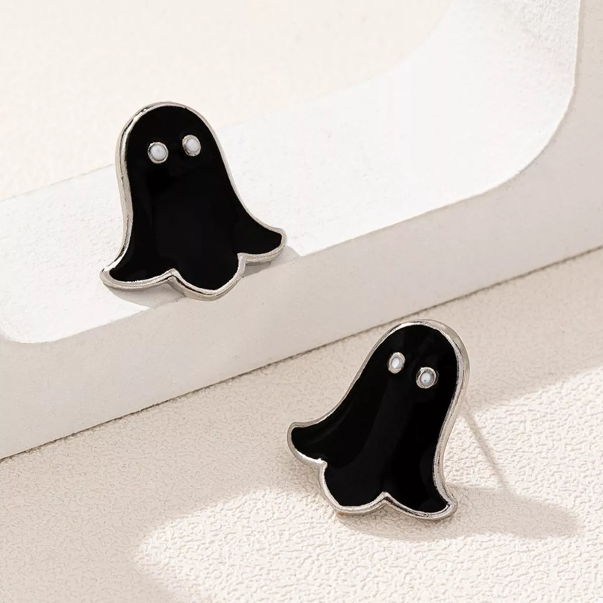 2 Pair Halloween Ghost Stud Earrings