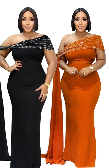 Shoulder hugging long dress