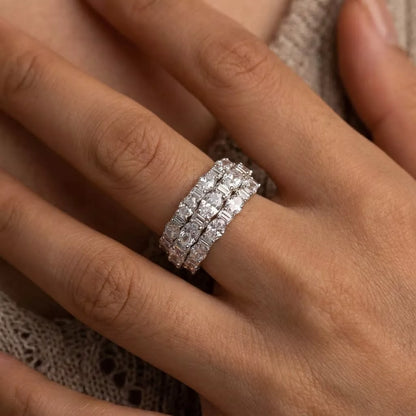 Zircon geometric ring, view 3