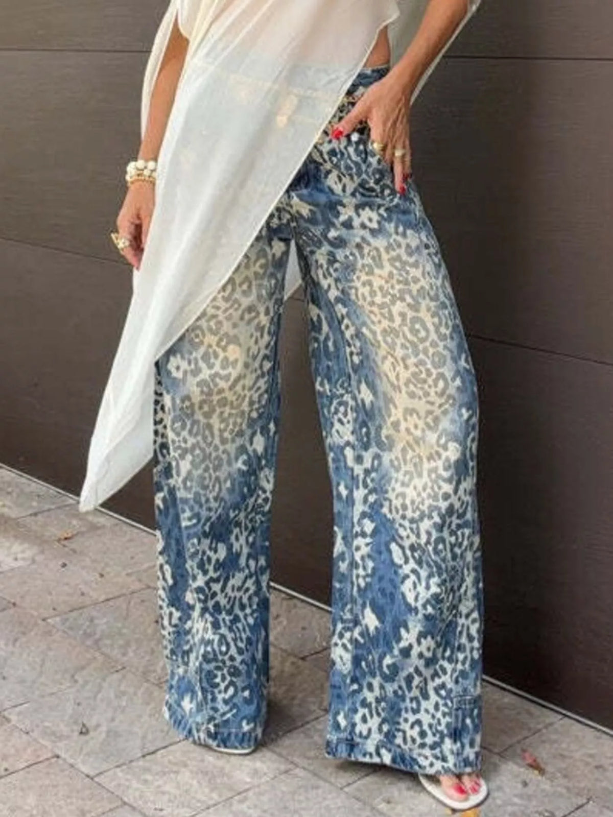 Plus size high-waisted leopard print wide-leg jeans