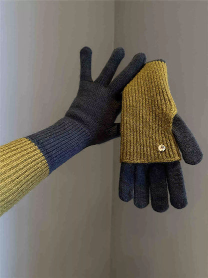 Two-Tone Knitted Gloves