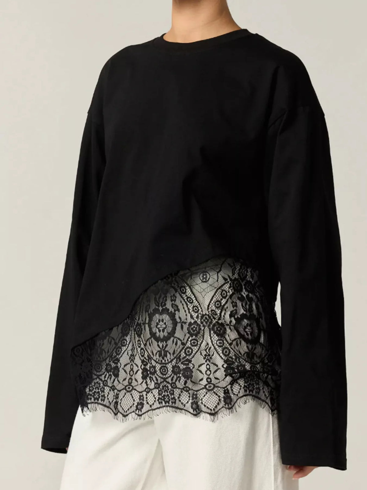 Long-Sleeve T-Shirt with Asymmetric Lace Hem