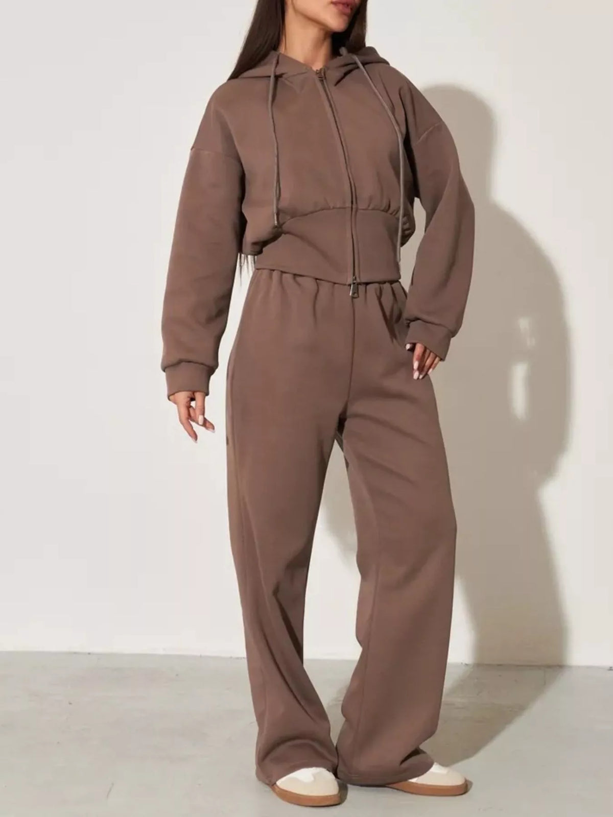 Zip-up hoodie and sweatpants set, view 9