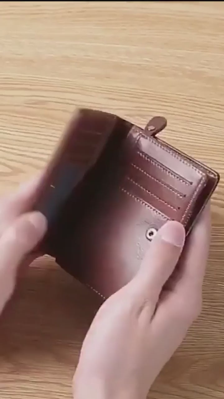 1-H Luxury Leather Men's Wallet-.mp4