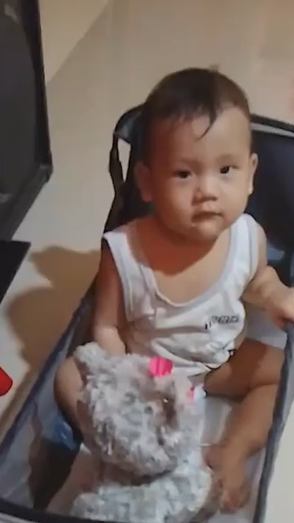 Mother baby leather travel backpack bed.mp4